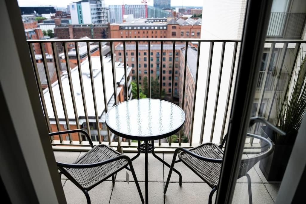 Modern 2 Bedroom Apartment - City Centre - Parking Manchester Eksteriør bilde